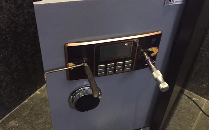 各類(lèi)品牌保險(xiǎn)柜維修開(kāi)鎖 各類(lèi)品牌保險(xiǎn)柜維修開(kāi)鎖